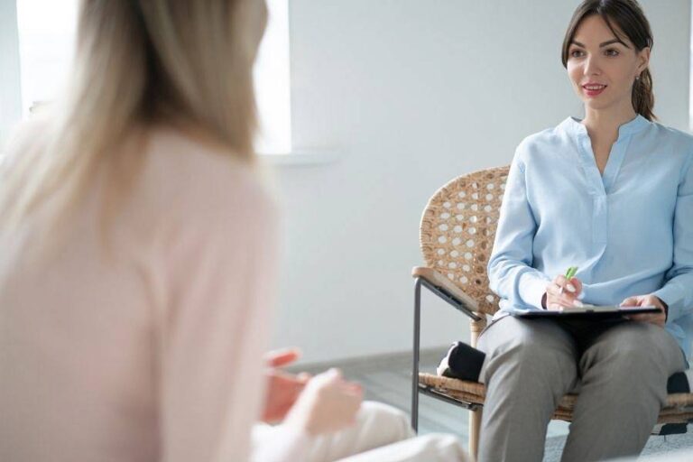 Jak wybrać dobrego psychoterapeutę? 7 rzeczy, na które warto zwrócić uwagę